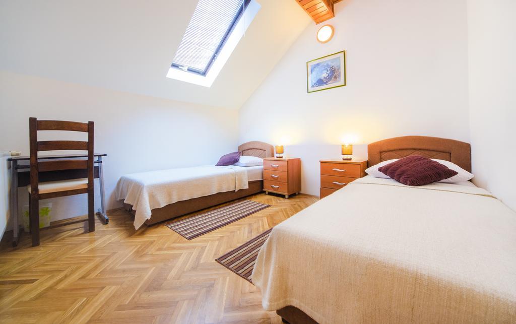Apartment Bastaja Слунь Екстер'єр фото