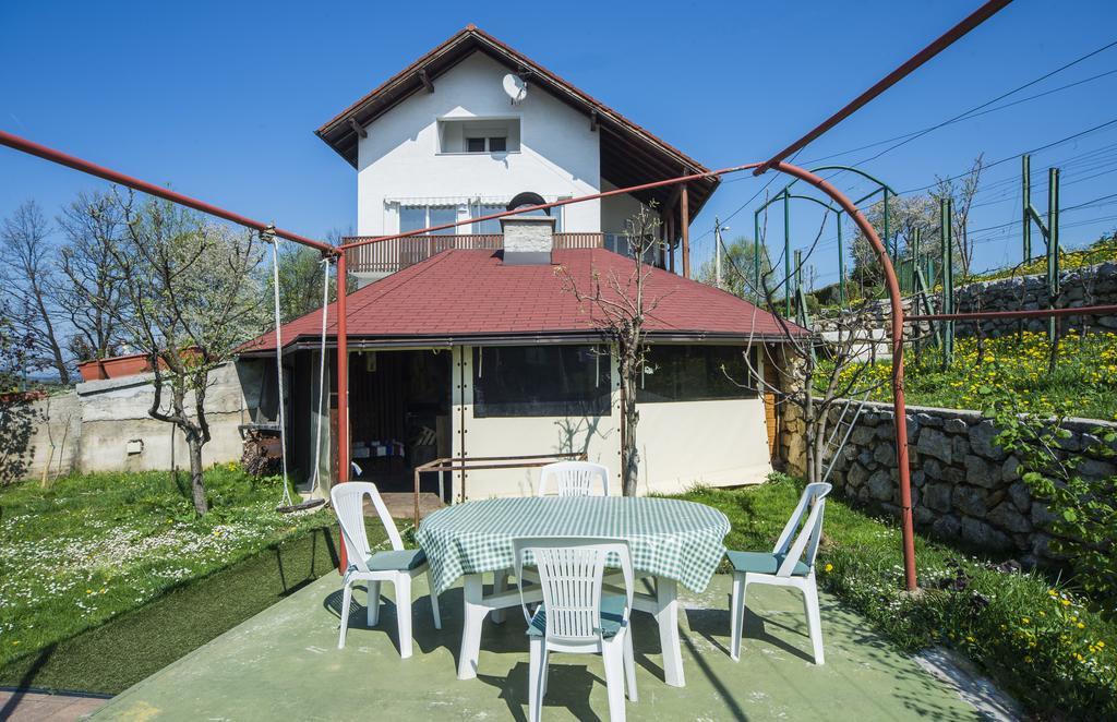 Apartment Bastaja Слунь Екстер'єр фото