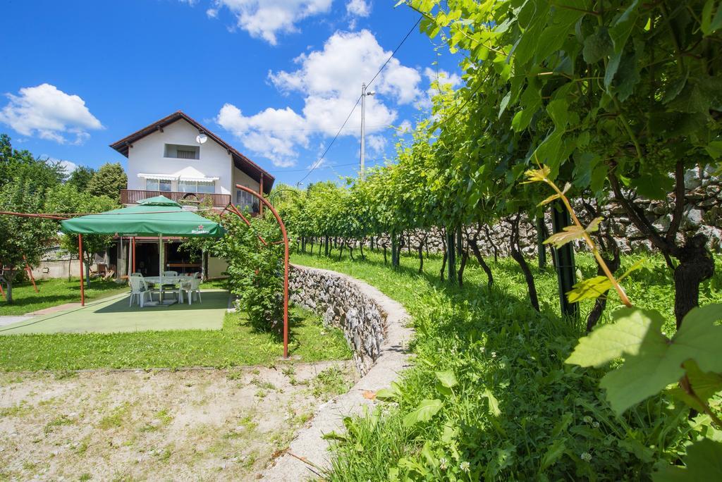 Apartment Bastaja Слунь Екстер'єр фото