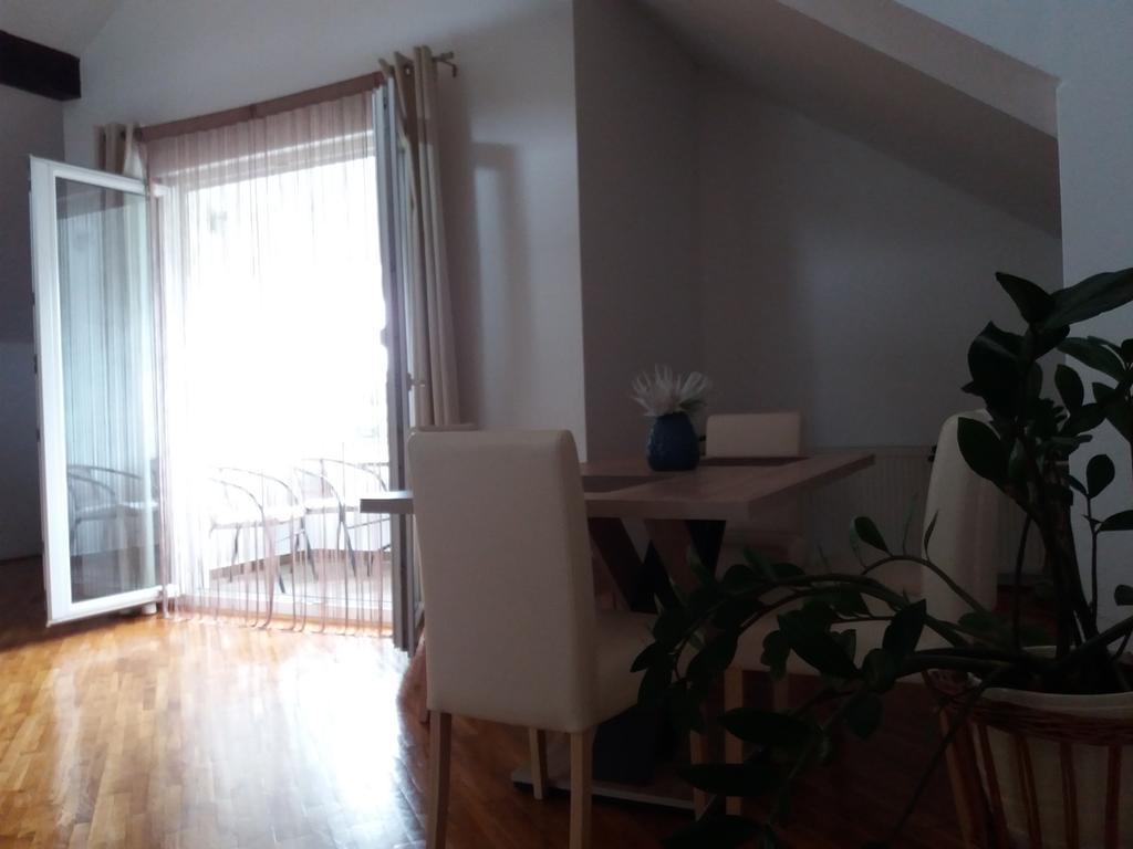 Apartment Bastaja Слунь Екстер'єр фото