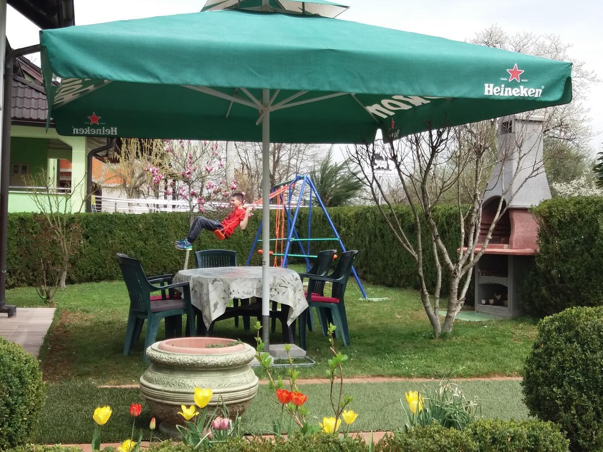 Apartment Bastaja Слунь Екстер'єр фото